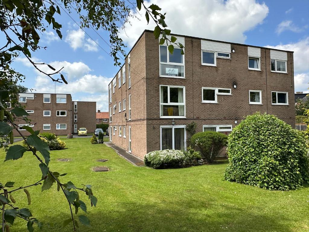 Grange Court, Grange Road, Bowdon, Cheshire, WA14 3EU