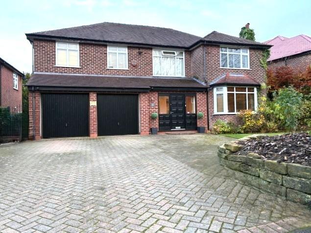 5 Bed Detached Property for Sale in Hale, WA15 8RJ