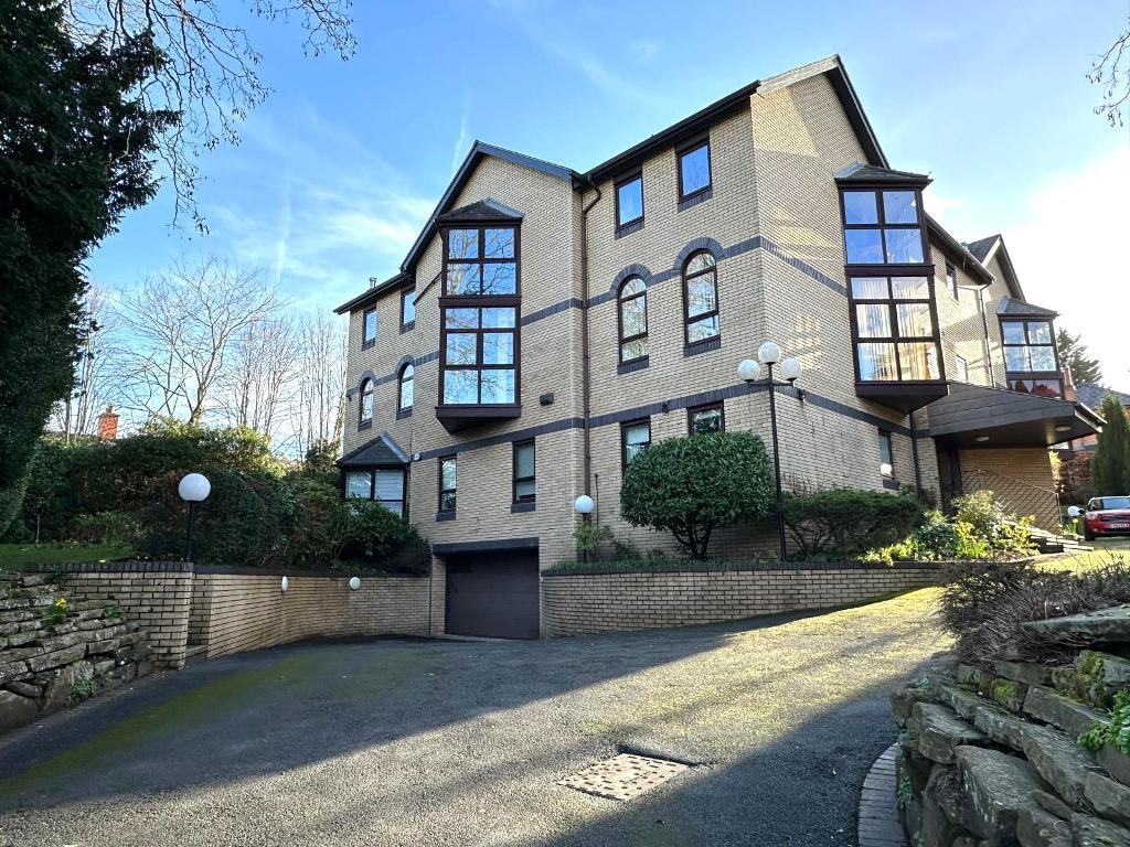 Woodville Road, Bowdon, WA14 2AN