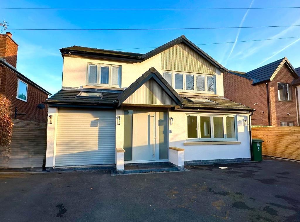 Tanyard Drive, Hale Barns, WA15 0BS