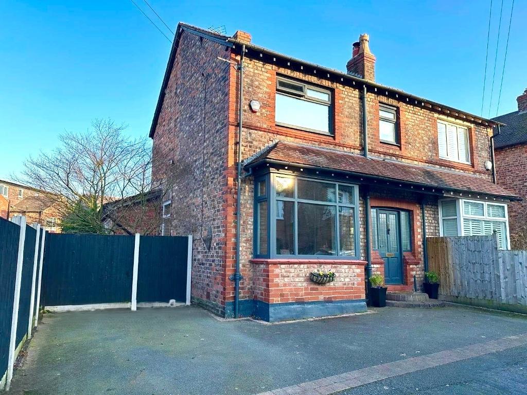 Cleveland Road, Hale, WA15 8AY